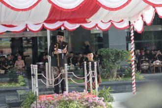 Gubernur Harum Pimpin Hardiknas 2025, Tegaskan Komitmen Pendidikan Tanpa Diskriminasi