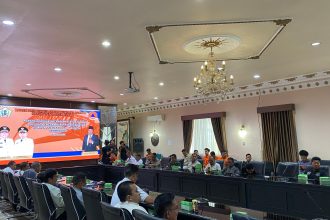 Teks foto : Pemerintah Kabupaten Barito Kuala melalui Badan Penanggulangan Bencana Daerah (BPBD) menyelenggarakan Rapat Koordinasi Lintas Sektor Penentuan Status Tanggap Darurat Bencana pada Jumat (2/5/2025), bertempat di Aula Bahalap