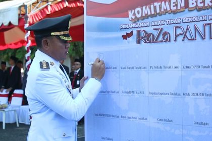 Bupati Tala H Rahmat Trianto Tandatangani Program RaZa