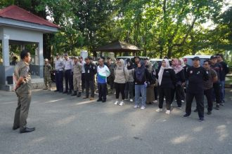 Satuan Polisi Pamong Praja (Satpol PP) Kabupaten Banjar menggelar penertiban gelandangan dan pengemis (gepeng) di dua lokasi, yakni kawasan traffic light Sekumpul dan Pasar Martapura, pada Jumat (2/5/2025) pagi. Foto: Pemkab Banjar