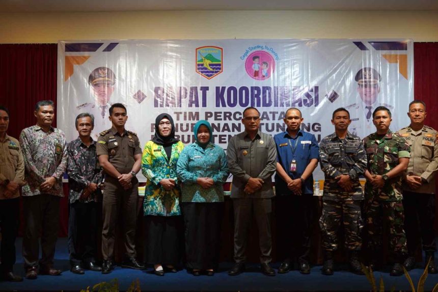 Wakil.Bupati Kotabaru Syairi Mukhlis membuka Rapat koordinasi penurunan stunting di Ballroom hotel di Kotabaru . Foto: Diskominfo / Putri Lenterakalimantan.com
