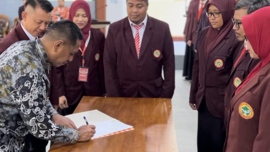 Teks foto/Kegiatan Wakil Bupati H Muhammad Zazuli hadir pengukuhan Dewan Pengurus Daerah (DPD) Persatuan Perawat Nasional Indonesia (PPNI) Tanah Laut ( dok foto Asep LK)
