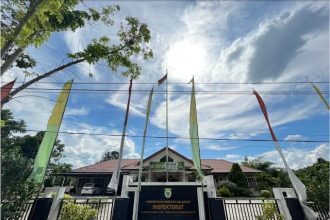 Kantor Inspektorat Kabupaten Balangan yang terletak di samping ruas Jalan A Yani, KM 3,5 Kecamatan Paringin Selatan. Foto: Ilham untuk lenterakalimantan.com