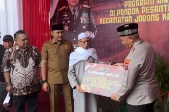 Bupati Tala H Rahmat Trianto