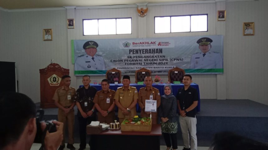 Bupati Bahrul Ilmi Serahkan Puluhan SK CPNS Formasi Tahun 2024