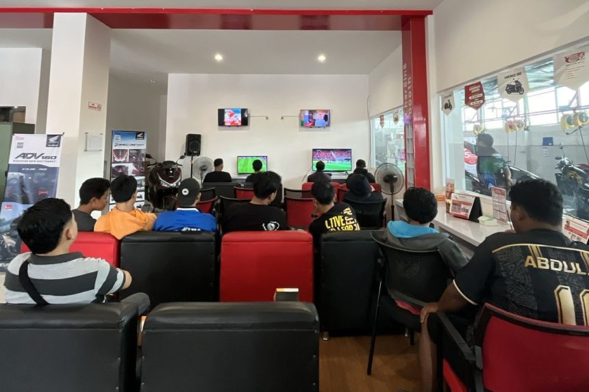 Honda Satrio Biru Motor