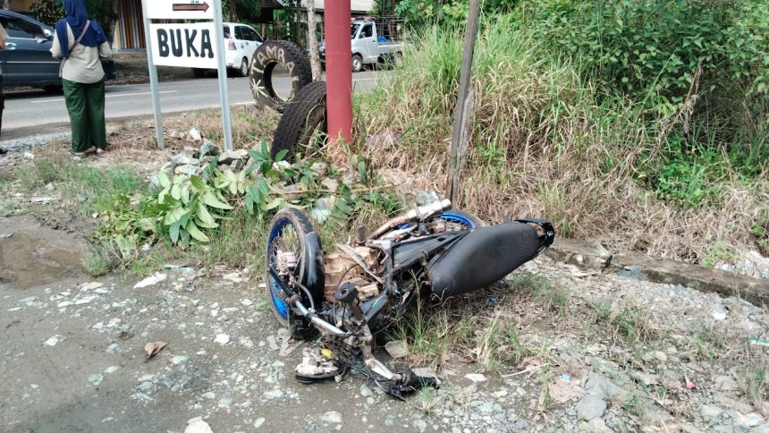 Teks foto/ Sepeda korban yang terjadi lakalantas ( dok foto kiriman)