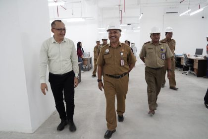 Pemprov Kalteng saat melakukan sidak proyek Duta Mall Palangka Raya, Selasa (3/6/2025). Foto: Ant/Diskominfotik Kalteng