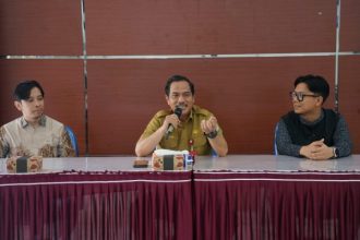 Dinas Komunikasi, Informatika, Statistik dan Persandian (DKISP) Kabupaten Banjar bekerja sama dengan Balai Pengembangan Sumber Daya Manusia dan Penelitian Komunikasi dan Informatika (BPSDMP Kominfo) Banjarmasin dan Kementerian Komunikasi Digital RI menggelar Digital Talent Scholarship (DTS) dengan skema Digital Entrepreneurship Academy (DEA), di Aula Sakura Kantor BKPSDM Banjar Martapura, Selasa (10/6/2025) pagi. Foto: Pemkab Banjar