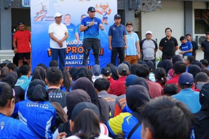 Bupati Tanah Laut H Rahmat Trainto Saat memeberikan spirit kepada atlit Tala menjelang Pelaksanaang Porprov 2025 di Kabupaten Tanah Laut