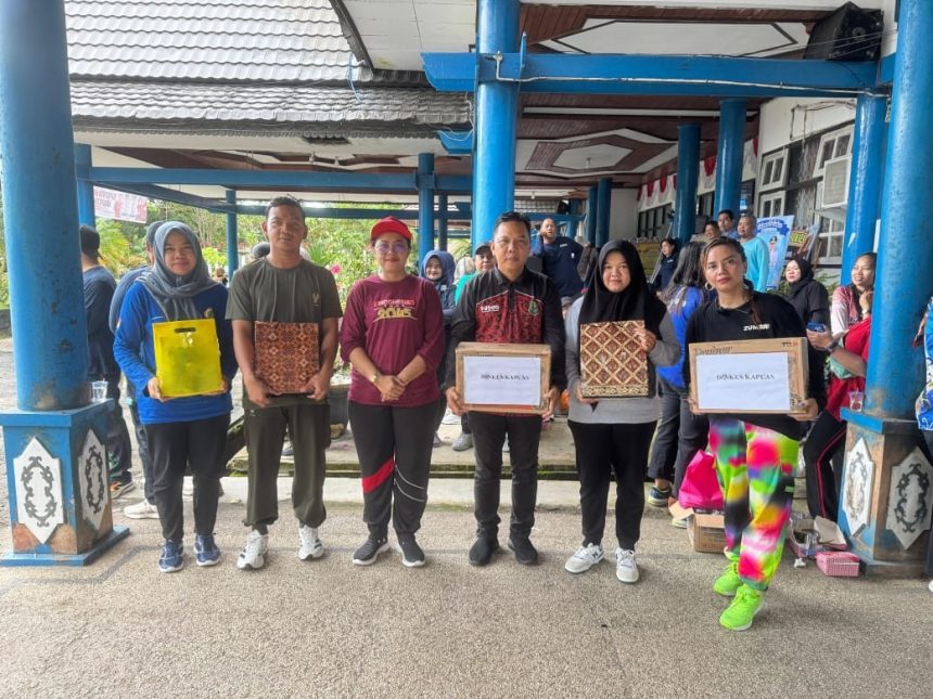 Pemkab Kapuas Gelar Senam Bersama untuk Tingkatkan Kesehatan dan Solidaritas Pegawai