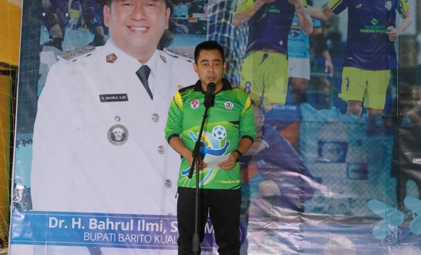 :Wakil Bupati Barito Kuala, Herman Susilo, secara resmi membuka Turnamen Futsal Bupati Cup Kabupaten Barito Kuala Tahun 2025 yang digelar di GOR Setara Marabahan, Kamis (26/06/2025).
