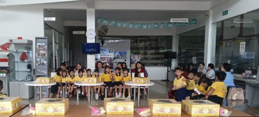 Honda Trio Motor Tamiang Layang Gelar Lomba Menghias Kue untuk Anak TK