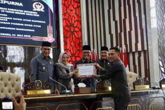 DPRD Kotabaru Sahkan RPJMD 2025-2029 Jadi Perda. Foto: Har/lenterakalimantan.com