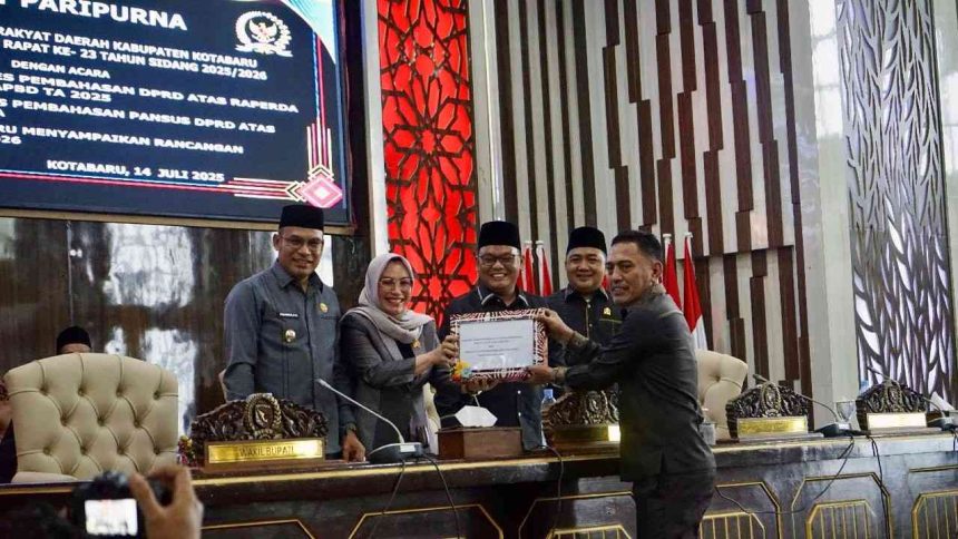 DPRD Kotabaru Sahkan RPJMD 2025-2029 Jadi Perda. Foto: Har/lenterakalimantan.com