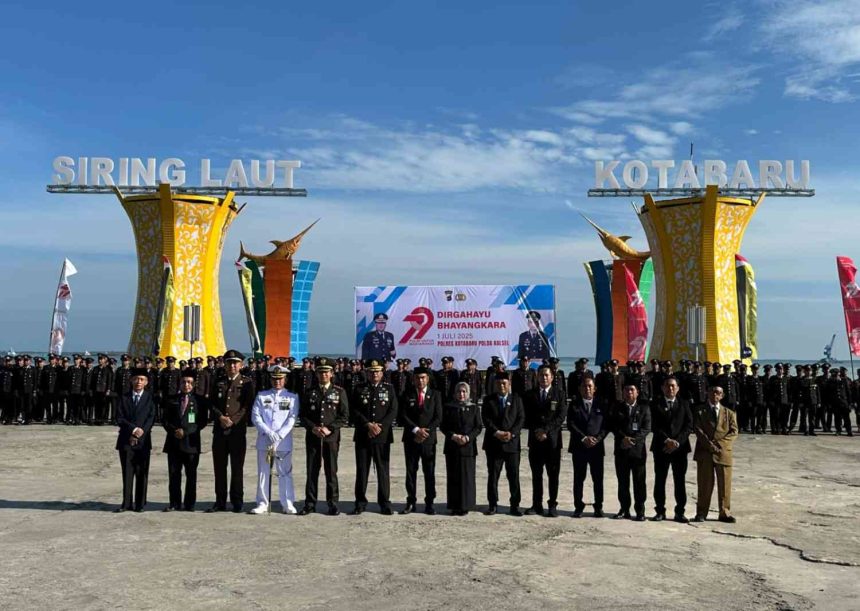Wabup Kotabaru Hadiri Puncak Peringatan Hari Bhayangkara ke-79