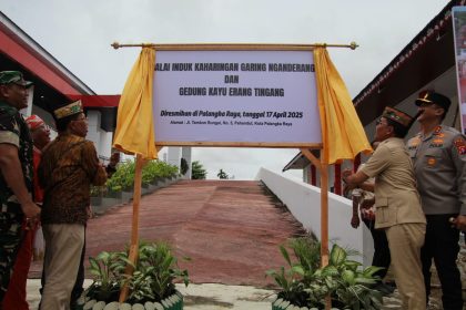 Gubernur Kalteng Resmikan Balai Induk Kaharingan Garing Nganderang dan Gedung Kayu Erang Tingang