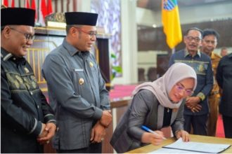 DPRD Kotabaru Sahkan 4 Raperda Jadi Perda dalam Rapat Paripurna. Foto: Har/lenterakalimantan.com