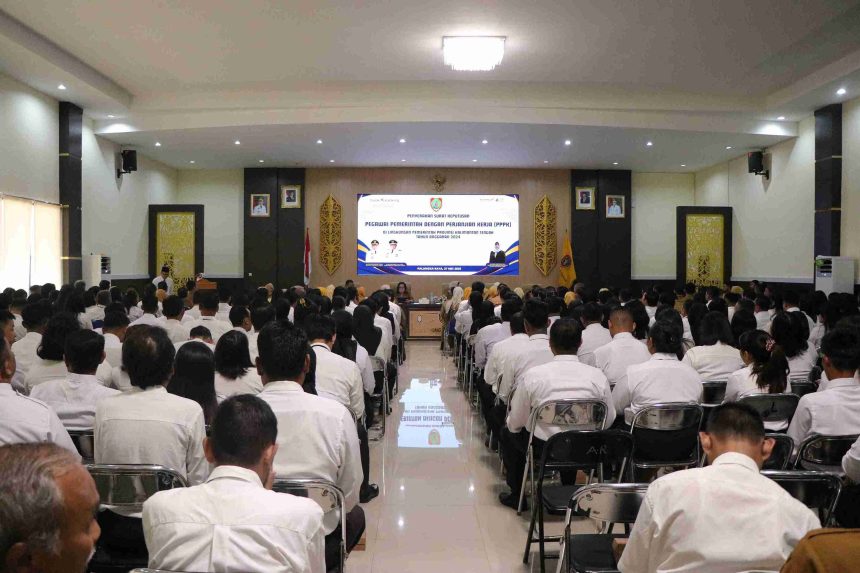 BKD Kalteng Serahkan SK dan Berikan Pembekalan kepada PPPK Tahap I Tahun 2024