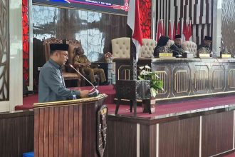 Wabup Kotabaru Sampaikan Nota Keuangan RAPBD-P 2025 Senilai Rp4,59 Triliun. Foto: Har/lenterakalimantan.com