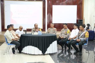 Silaturahmi dengan wartawan Tala, Kapolres Tanah Laut, AKBP Ricky Boy Siallagan, Mengajak berperan aktif edukasi masyarakat untuk menekan lakalantas lewat berita