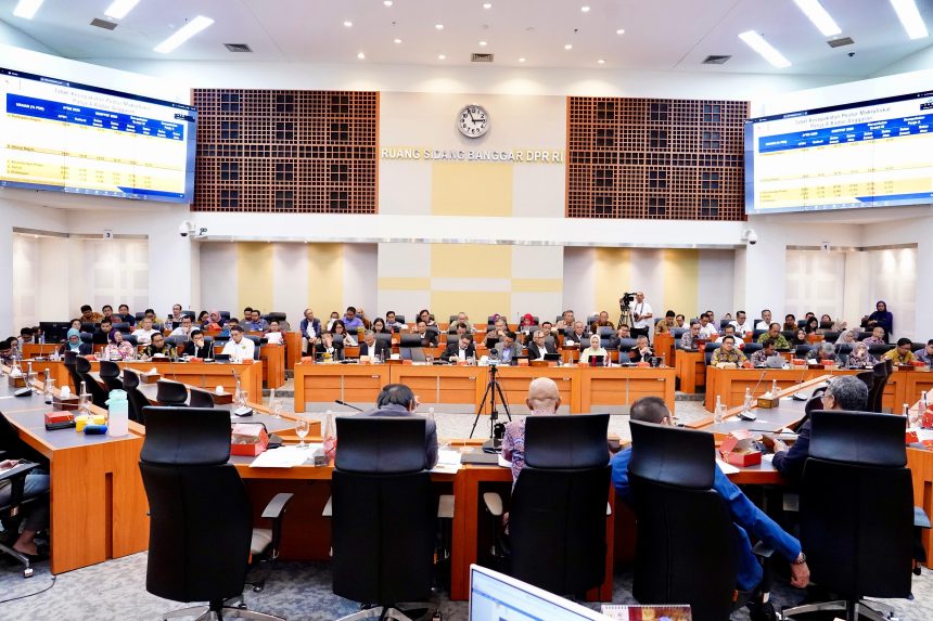 Rapat Bersama Badan Anggaran DPR RI, Sekjen Kementerian ATR/BPN Optimis Ada Peningkatan PNBP pada 2026