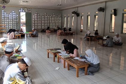 Teks foto/ Kegiatan Pondok Pesantren Darussalim ( dok foto- istimewa)