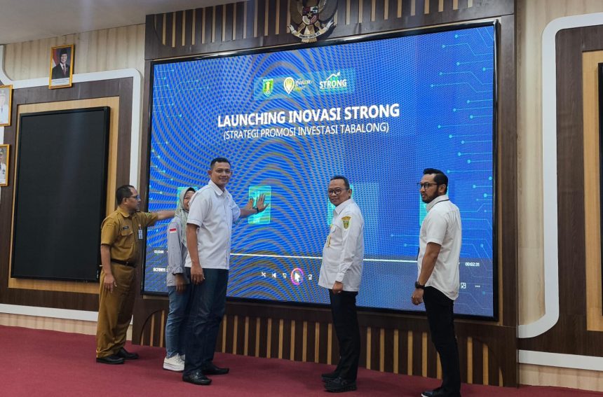 Bupati Tabalong, HM Noor Rifani melaunching inovasi Strong Bank Kalsel. Foto: JM