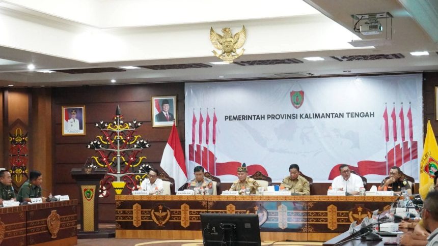 Suasana Rapat Koordinasi (Rakor) Tim Monitoring Percepatan Program Cetak Sawah dan Optimalisasi Lahan (OPLAH) tahun 2025. Foto: Antonius Sepriyono/lenterakalimantan.com