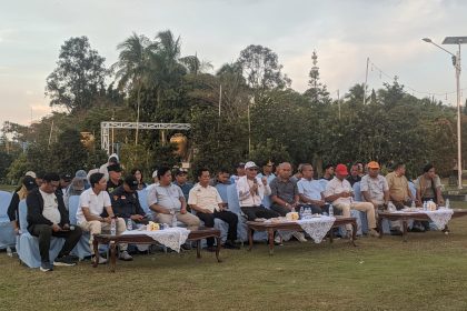 Suasana sharing dan diskusi bersama Gubernur Kalteng, H Agustiar Sabran dengan para wartawan dari berbagai organisasi pers. Foto: Antonius Sepriyono/lenterakalimantan.com