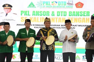 Wakil Gubernur Kalimantan Tengah H. Edy Pratowo, saat membuka kegiatan Pendidikan Kader Lanjutan (PKL) Ansor dan Diklat Terpadu Dasar (DTD) Banser se-Kalimantan Tengah Tahun 2025. Foto: Antonius Sepriyono/lenterakalimantan.com
