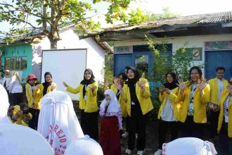 Kegiatan Sosialisasi mencuci tangan di SDN Sidorejo 2, Barito Kuala foto : Amel