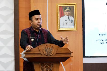 Wabup Tabalong, Habib Muhammad Taufani Alkaf saat menyampaikan arahan. Foto: JM