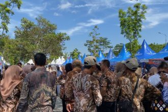 Gelaran aruh ganal yang diadakan di lapangan Gubernur Kalimantan Selatan. Foto: Amel/lenterakalimtan.com
