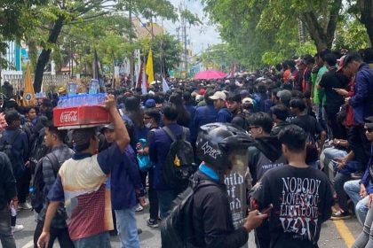 Seruan Aksi Kalsel Melawan, Ribuan Massa Sampaikan 6 Poin Tuntutan