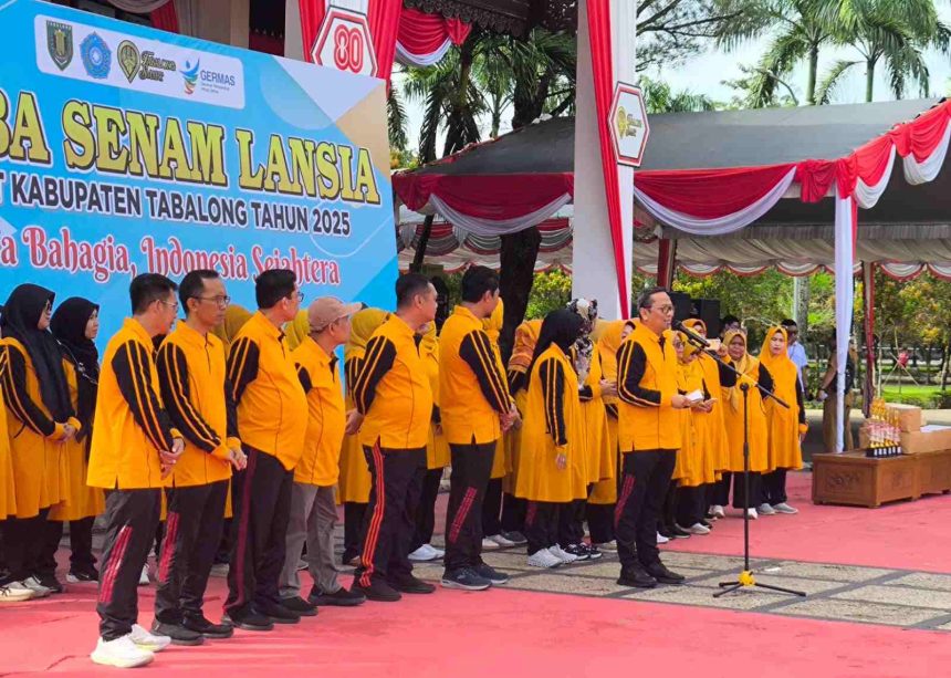 Bupati Tabalong, H Muhammad Noor Rifani membuka acara lomba senam. Foto: JM/lenterakalimantan.com