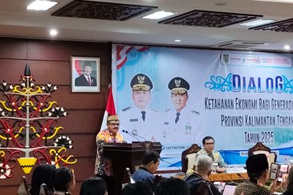 Plt Asisten I, Herson B Aden, mewakili Plt. Sekda Kalteng, saat menyampaikan sambutan. Foto: Antonius Sepriyono/lenterakalimantan.com