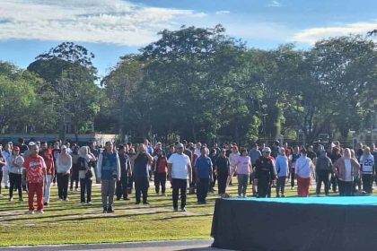 Suasana senam bersama di halaman Kantor Gubernur Kalimantan Tengah Foto : Antonius Sepriyono