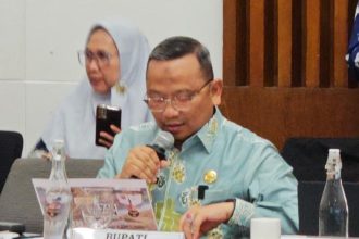 Bupati Tabalong, H Muhammad Noor Rifani memberikan paparan RDTR. Foto: Diskominfo Tabalong