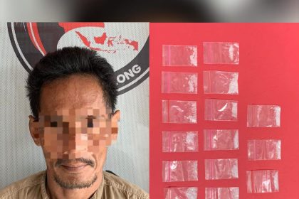 Diduga pelaku berinisial MU (44) dan barang bukti. Foro: Humas Polres Tabalong