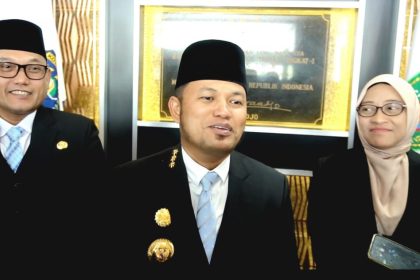 pejabat administrator