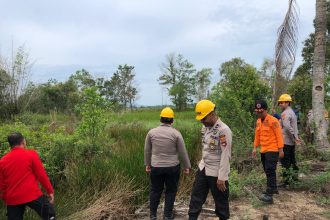 Polres Tanah Laut (Tala) bersama instansi terkait terus mengintensifkan kegiatan patroli terpadu dalam rangka pencegahan kebakaran hutan dan lahan (karhutla), Selasa (2/9/2025) di kawasan Desa Gunung Raja, Kecamatan Tambang Ulang, Kabupaten Tanah Laut. Foto Humas Polres Tala