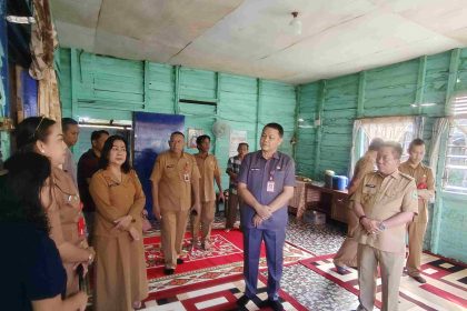Bupati Kapuas Takziah ke Rumah Duka Tenaga Kontrak DLH