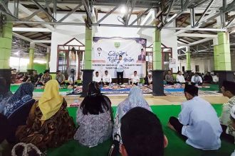 Bupati Barito Timur Serahkan Bantuan untuk Pembangunan Tempat Wudhu Perempuan di Masjid Al-Amanah