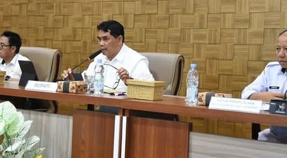 Bupati Barito Utara Pimpin Rapat Kerja Bahas Program 100 Hari Kinerja