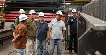Bupati Barito Utara Tinjau Pabrik Baja di Bekasi, Pastikan Kualitas Material untuk Pembangunan Jembatan Strategis