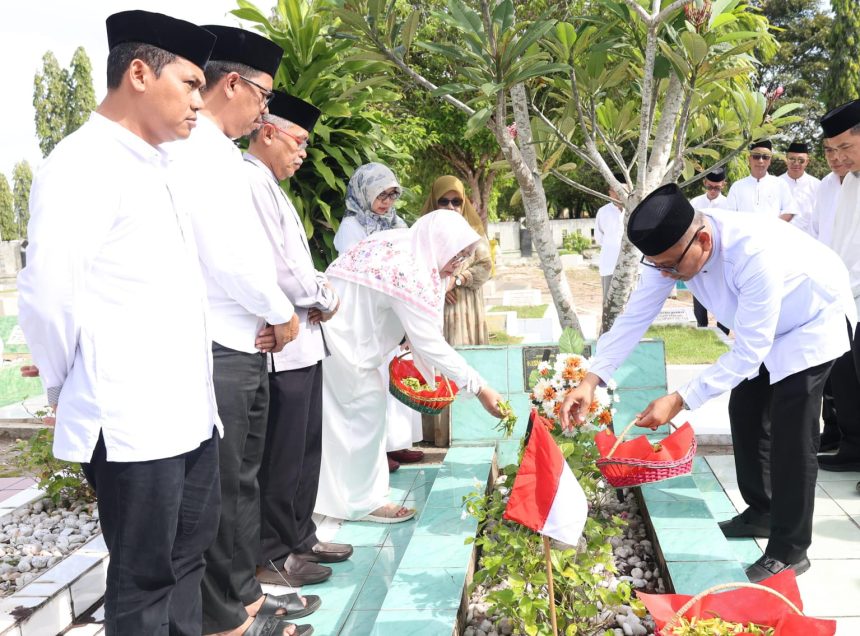 ziarah makam