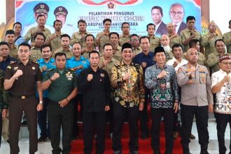 Ketua Komisi III DPRD Barito Utara Hadiri Pelantikan Pengurus PWI Barut Masa Bakti 2025–2028. Foto : lenterakalimantan.com