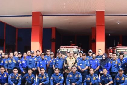 Bupati Barito Utara Pimpin Apel Pagi Disdamkarmat, Tekankan Disiplin dan Kesiapsiagaan Personel