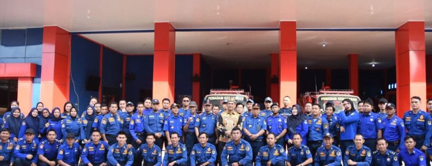 Bupati Barito Utara Pimpin Apel Pagi Disdamkarmat, Tekankan Disiplin dan Kesiapsiagaan Personel